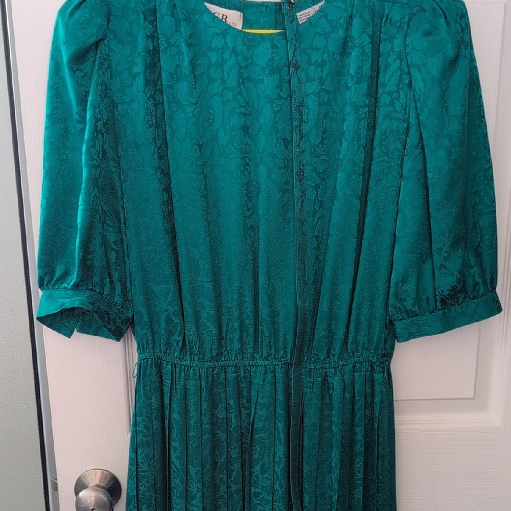 Elegant Green Dress W/ Shoulder Pads By B. G. B. LTD - Picture 3 of 4